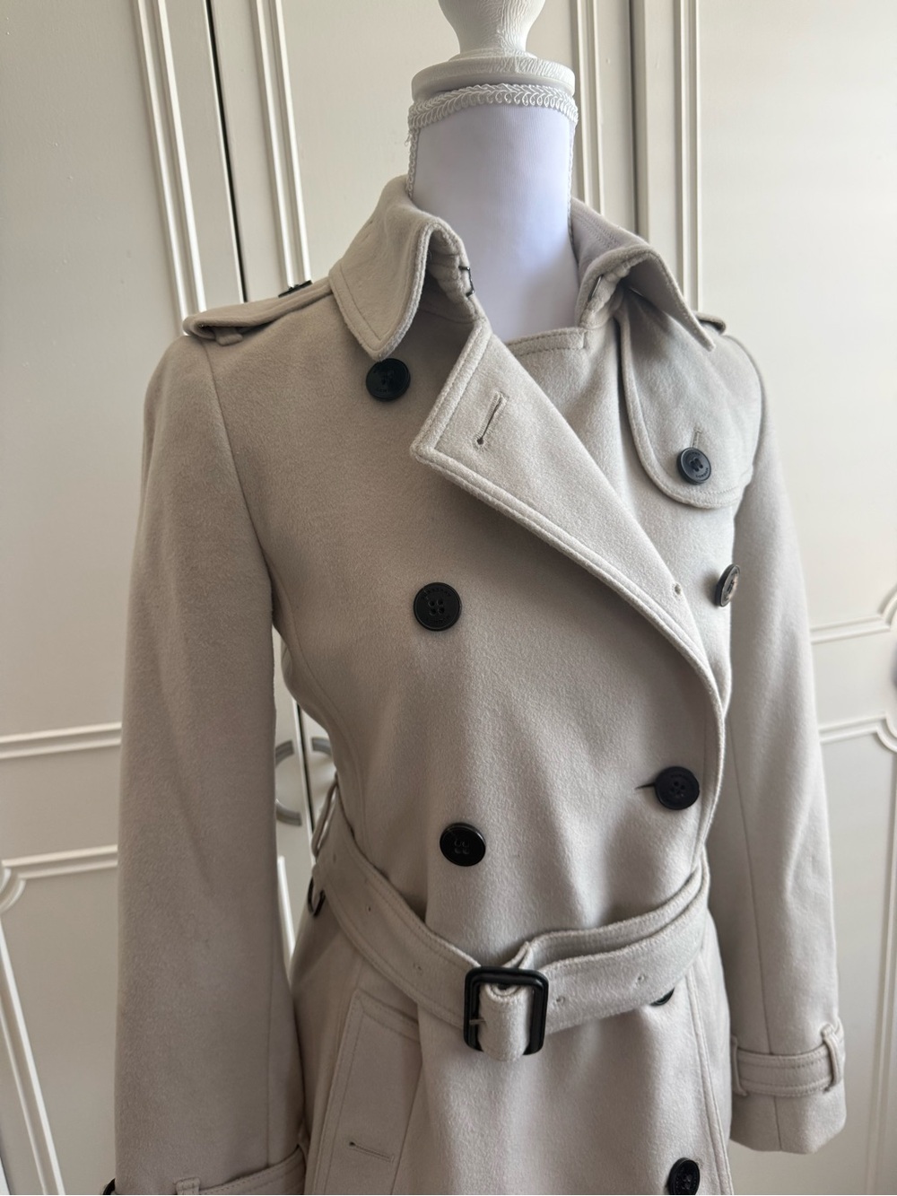 Burberry Y2K Women’s Wool & Cashmere Double Breasted Belted Trench Coat - Picture 2 of 9